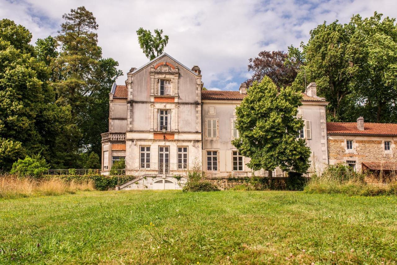 Le Domaine De Langlardie Soudat Exteriör bild